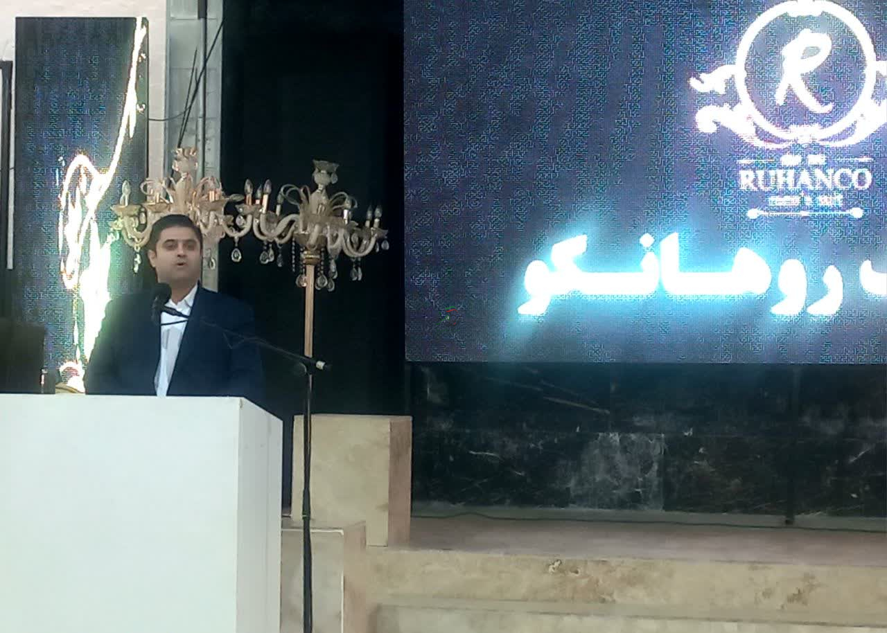 توزیع موادغذایی در بازار شب عید آمل بخوبی درحال انجام است