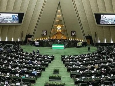 اینبار مجلس روسفید شد