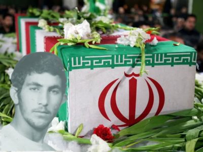 باید دست در دست هم داد تا این انقلاب همیشه سرافراز و پابرجا بماند.