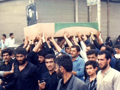 گوش به فرمان امام امت باشید