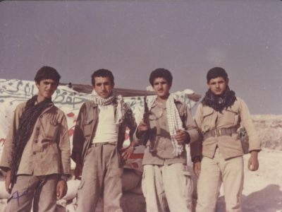 از امام عزیزمان پیروى کنید