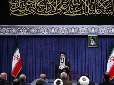 ملت با جهت‌گیری‌های گوناگون سیاسی پای ایران عزیز ایستاد
