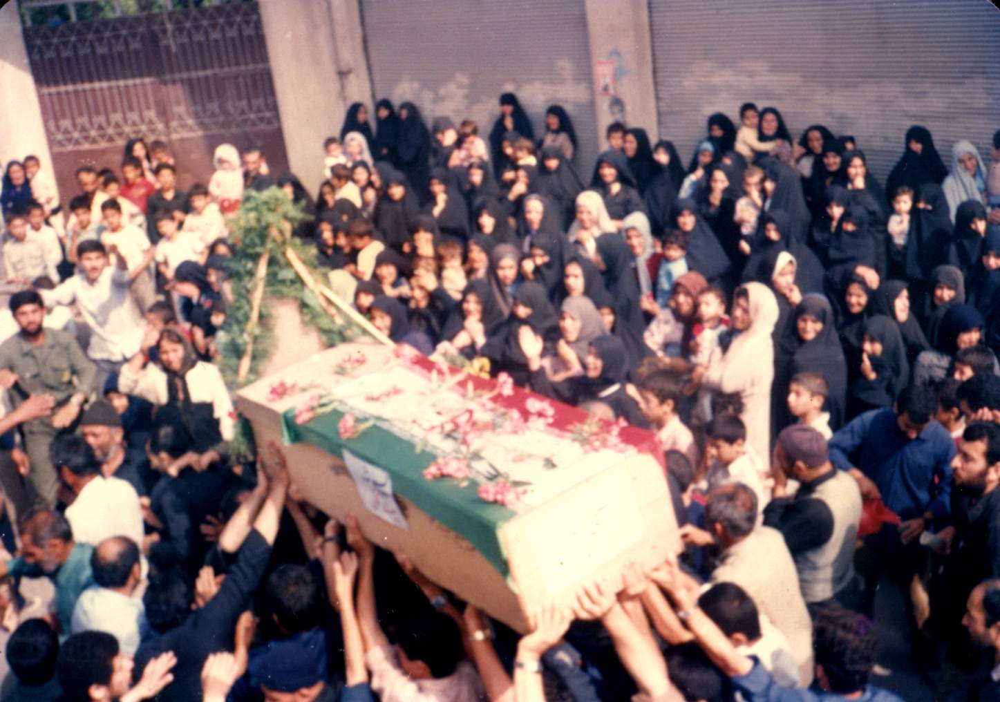 به نماز دشمن شکن جمعه بروید