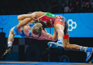 درستکار تماس گرفت، مومنی از سالن فرار کرد!