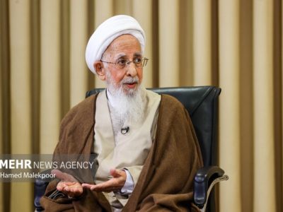 آیت الله جوادی آملی: ماموریت جامعه سازی رفع جاهلیت است