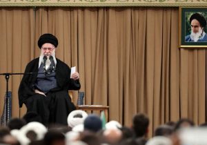 جمهوری اسلامی در مقابل افراد تخریب‌گر کوتاه نخواهد آمد