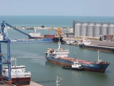ترخیص ۵۰۰ هزار تن کالای اساسی از بندر امیرآباد