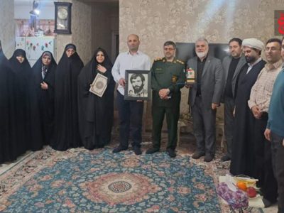 تکریم خانواده نخستین شهید حماسه ۶ بهمن آمل