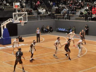 کاله مازندران با شکست سنگین پاس کردستان صدرنشین شد