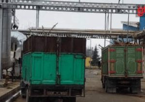 توقیف دو دستگاه خاور حامل چوب قاچاق