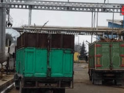 توقیف دو دستگاه خاور حامل چوب قاچاق