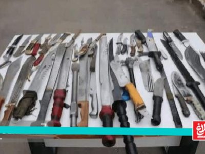 کشف ۸۲ قبضه سلاح سرد در اتوبوس مسافربری