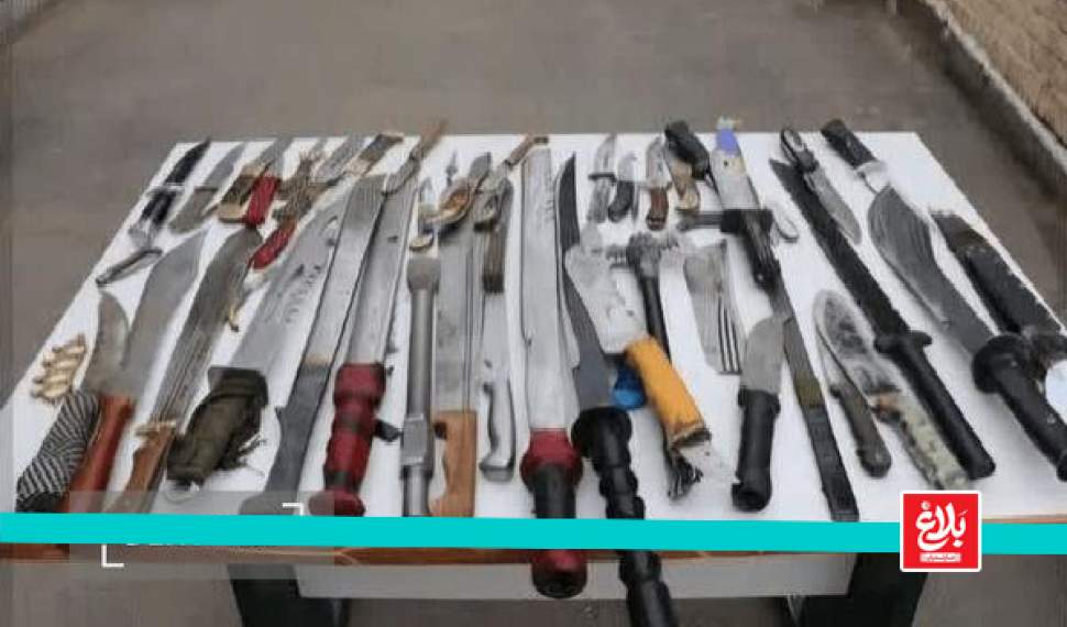 کشف ۸۲ قبضه سلاح سرد در اتوبوس مسافربری کشف ۸۲ قبضه سلاح سرد در اتوبوس مسافربری