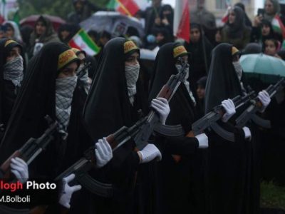 زیر باران، پای ایران