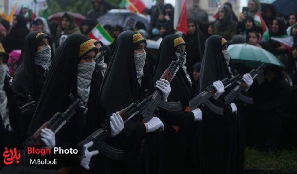 زیر باران، پای ایران